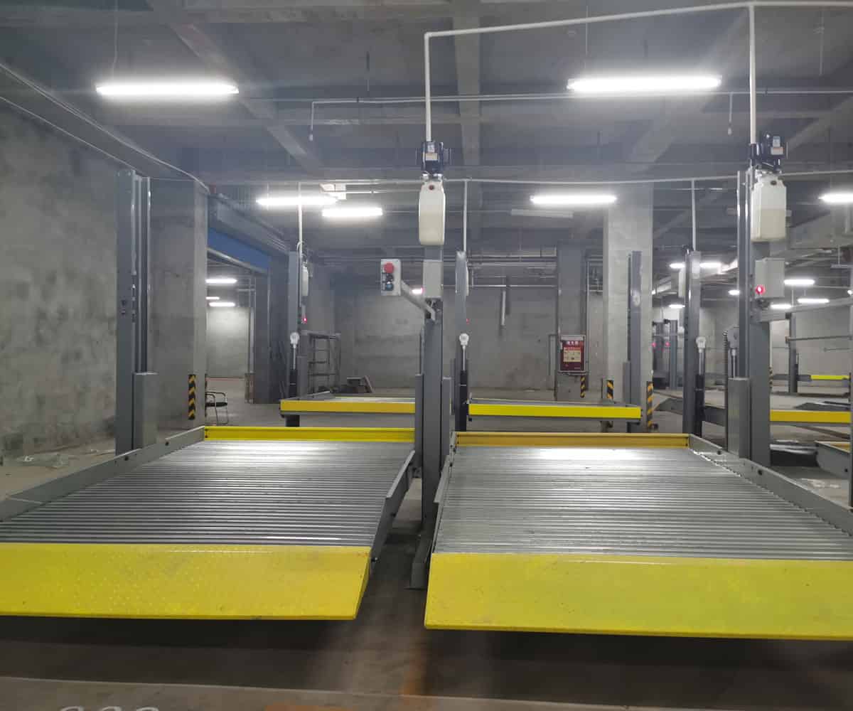 雙柱簡易式機械式立體停車設(shè)備過驗收.jpg